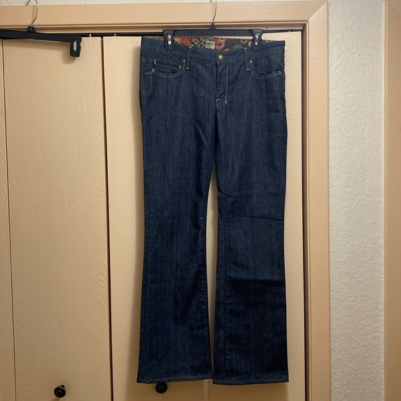 Brown Label  Prancer: Comfort Stretch 5 Pocket Low-rise Boot Cut Jeans Size 30 - Picture 1 of 7
